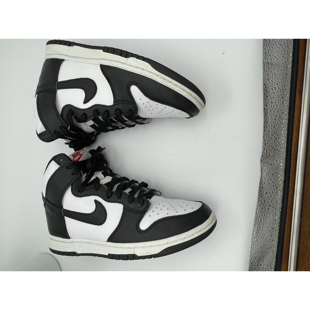 Nike Dunk High Men 9 / Women 10 Sneakers Black White Classic Comfortable Stylish - Picture 8 of 14
